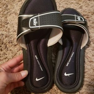 Nike slides